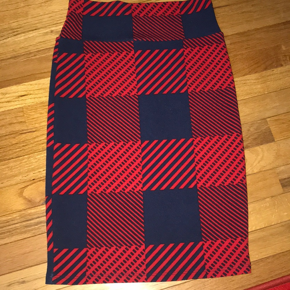 XS Cassie by LuLaroe plaid